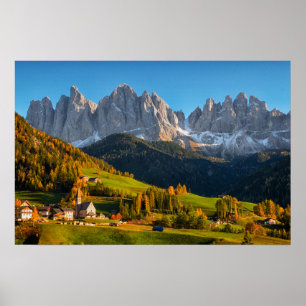 Poster Église et village avec paysage montagneux