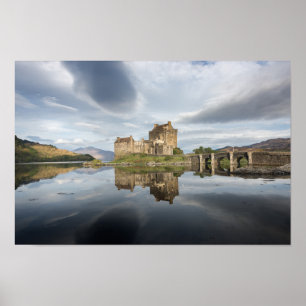 Poster Eilean Donan Castle avec réflexion en Ecosse