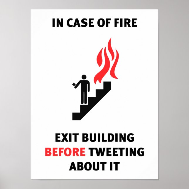 Poster En coque d'incendie, sortie bâtiment avant de twee (Devant)