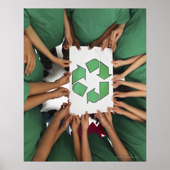 Poster Enfants tenant un panneau de recyclage (Devant)