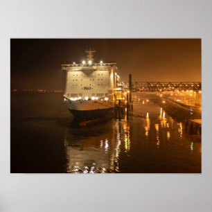 Poster Fierté de Hull Ferry la nuit – Atmosphérique