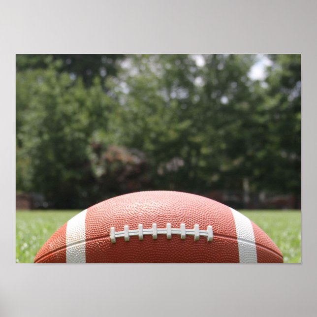 Poster Football dans l'herbe, gros plan (Devant)
