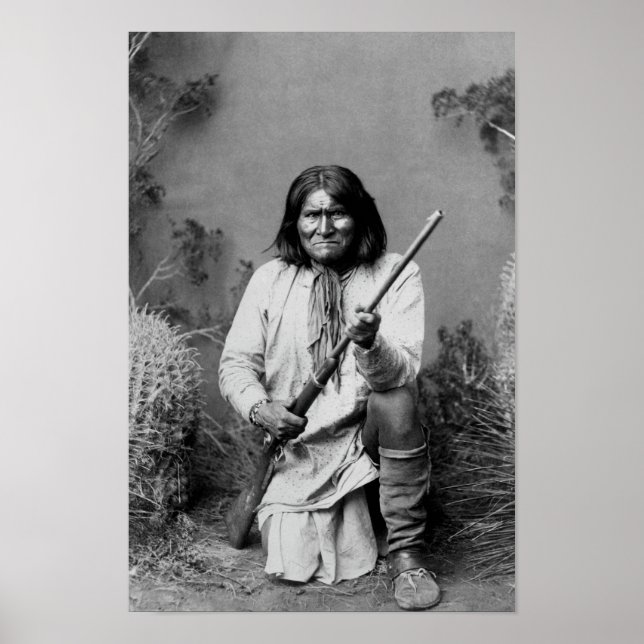 Poster Geronimo Kneeling With Rifle - 1886 (Devant)