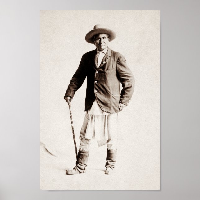 Poster Geronimo Standing Portrait - 1904 (Devant)