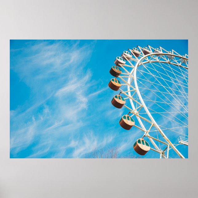 Poster Grande roue blanche sous ciel clair le matin (Devant)