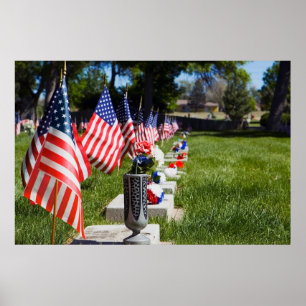 Poster Graves habillées avec des drapeaux du jour commémo
