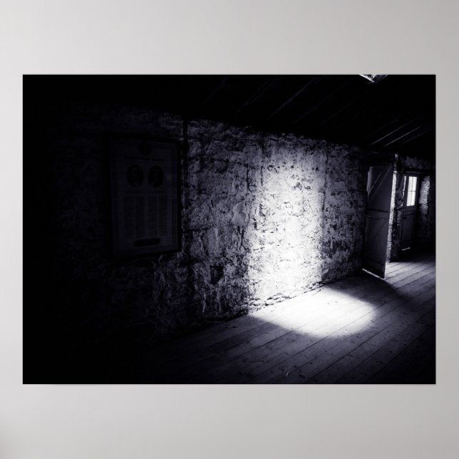 Poster Hauning lumière sur le mur de la grange de pierre  (Devant)