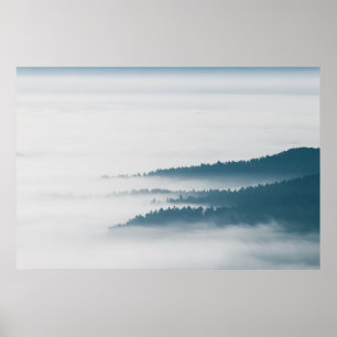 Poster Hauteurs en voie de disparition dans le brouillard