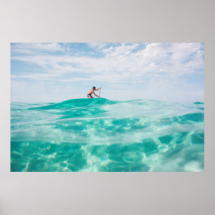 Poster Homme faisant du surf