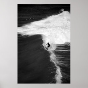 POSTER HOMME SURFANT SUR DE GRANDES VAGUES