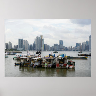 Poster Horizon de Panamá City avec des bateaux de pêche