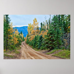 Poster horizontal sur le bord d'une route sèche