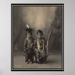 Poster Indienne vintage : Two Little Braves, Sac & Fox -