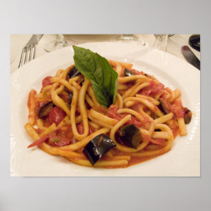 Poster Italie, Positano. Assiette de pâtes et aubergine.