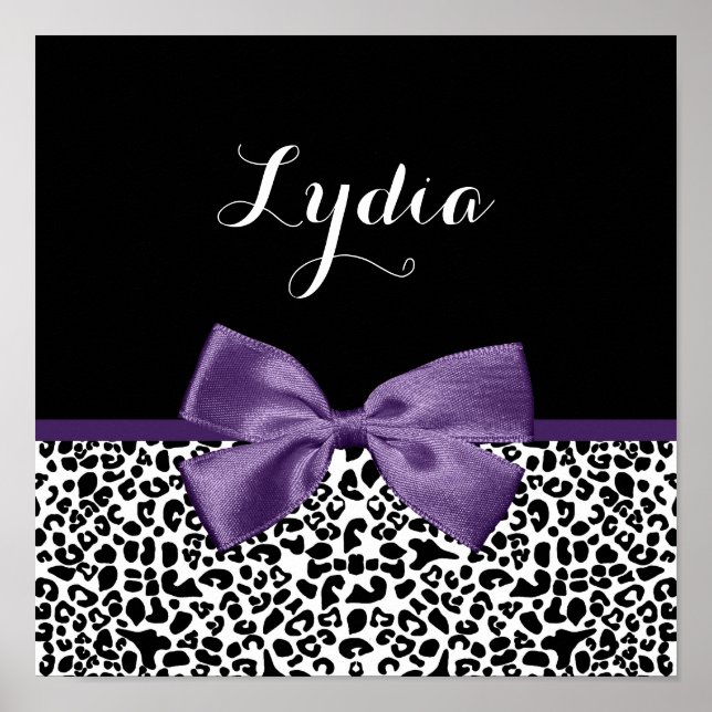 Poster Jeune Empreinte de léopard Joli Ruban Violet Avec  (Devant)