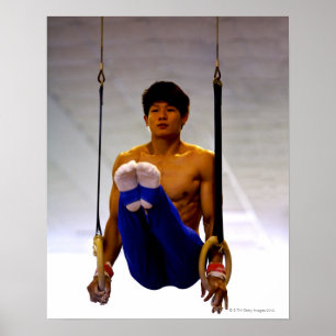 Poster Jeune homme pratiquant les anneaux gymnastiques