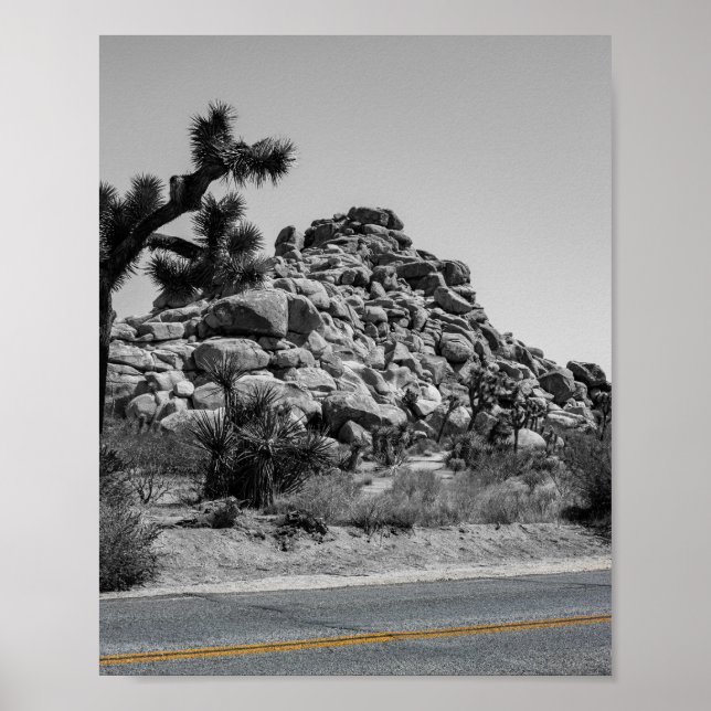 Poster Joshua Tree Rocks with Road - California Photo (Devant)