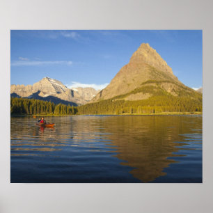 Poster Kayak au lac Swiftcurrent au lever du soleil dans