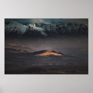 POSTER LA NEIGE COUVERT LA MONTAGNE PENDANT LA NUIT