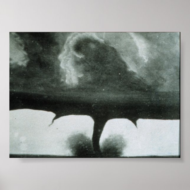 Poster La plus ancienne photo connue d'une tornade (Devant)