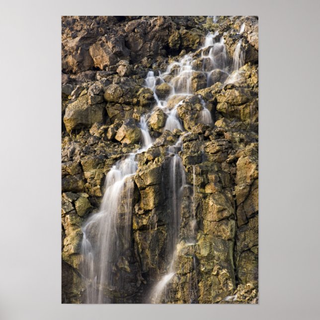 Poster La saumure tombe de la roche volcanique chute (Devant)