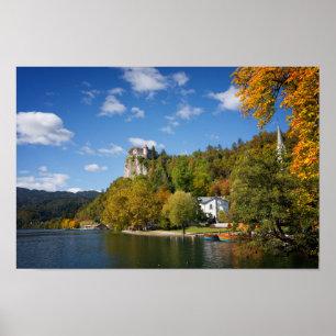 Poster Lac Bled avec des arbres en automne couleurs en Sl