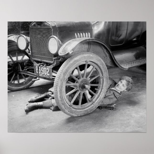 Poster Lady Mechanic, 1920. Photo vintage (Devant)