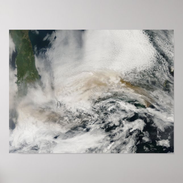 Poster Le pic de Sarychev traversant la mer d'Okhotsk (Devant)