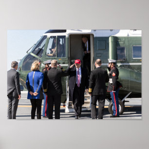 Poster Le Président Donald Trump sort la marine une