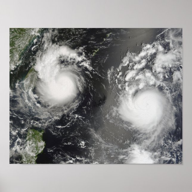 Poster Le typhon Saomai et la tempête tropicale Bopha (Devant)