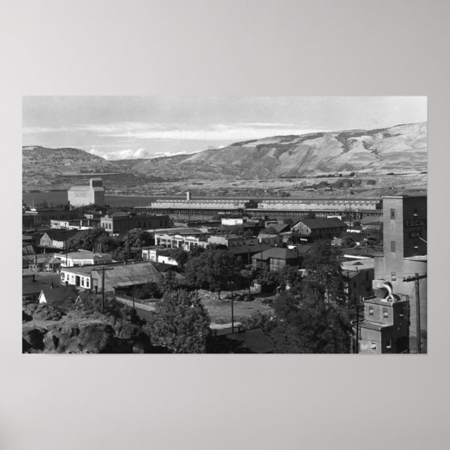 Poster Les Dalles, Oregon Dock Vue depuis 4th Street (Devant)