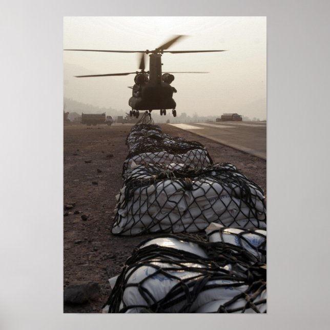 Poster Les marines attachent des charges de traîneau (Devant)