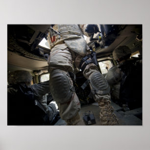 Poster Les marins apprennent les procédures de convoi