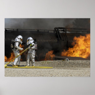 Poster Les pompiers neutralisent un feu