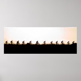 Poster Les Vélos De Montagne Font Leur Chemin Sur Le Barr