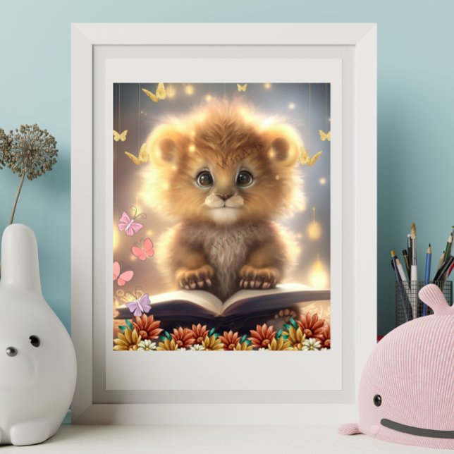 Poster Lionceau mignon lisant un livre Art pour la nurser (Créateur téléchargé)
