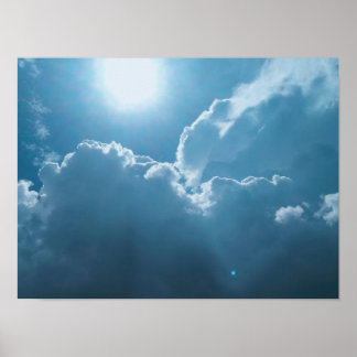 Poster Lumière Solaire Dramatique À Travers Les Nuages