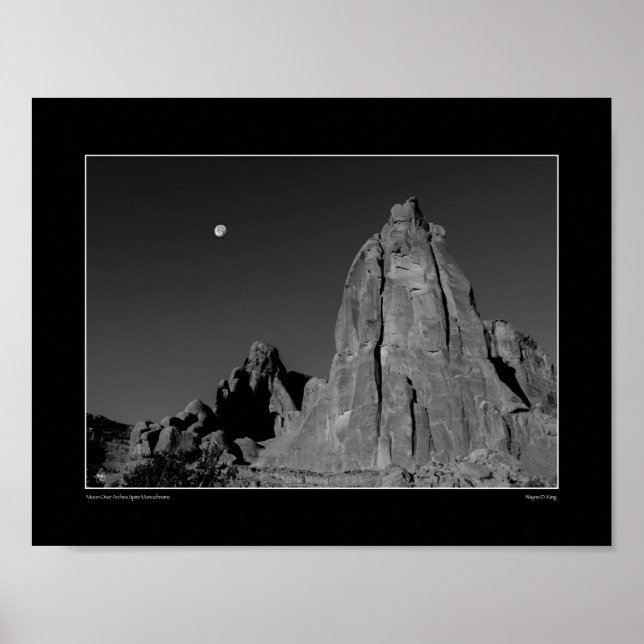 Poster Lune sur arches Spire Monochrome (Devant)
