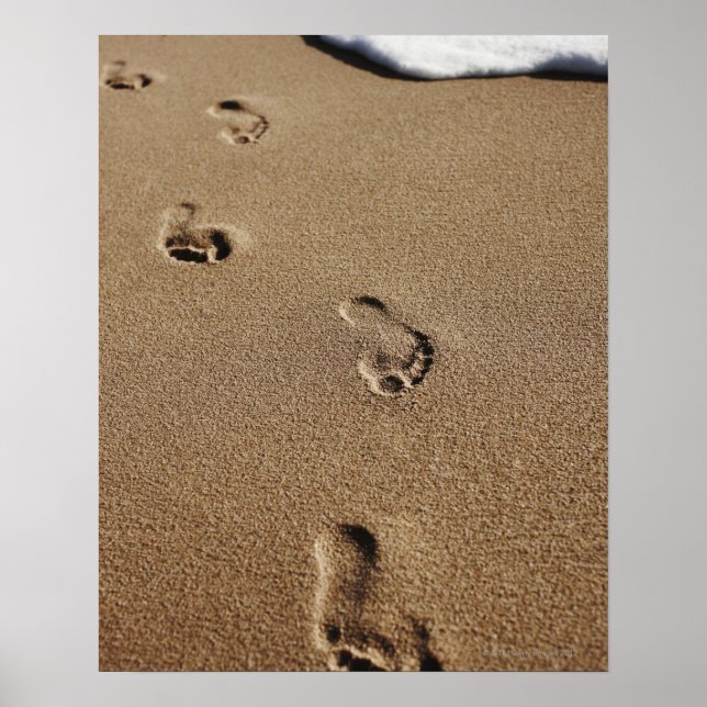 Poster Marches pieds dans le sable (Devant)