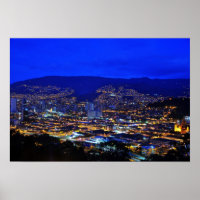 Medellin, Colombie à la nuit