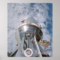 Module de commande Apollo 9 ancré avec module luna
