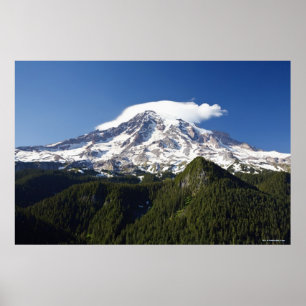 Poster Montagne couverte par neige avec le ciel bleu et