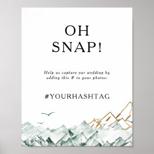 Poster Montagne verte et or Oh Snap Hashtag de mariage