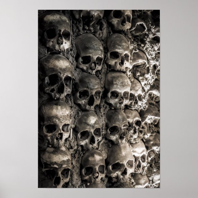Poster Mur Plein De Crânes Et D'Os Dans La Chapelle Des O (Devant)