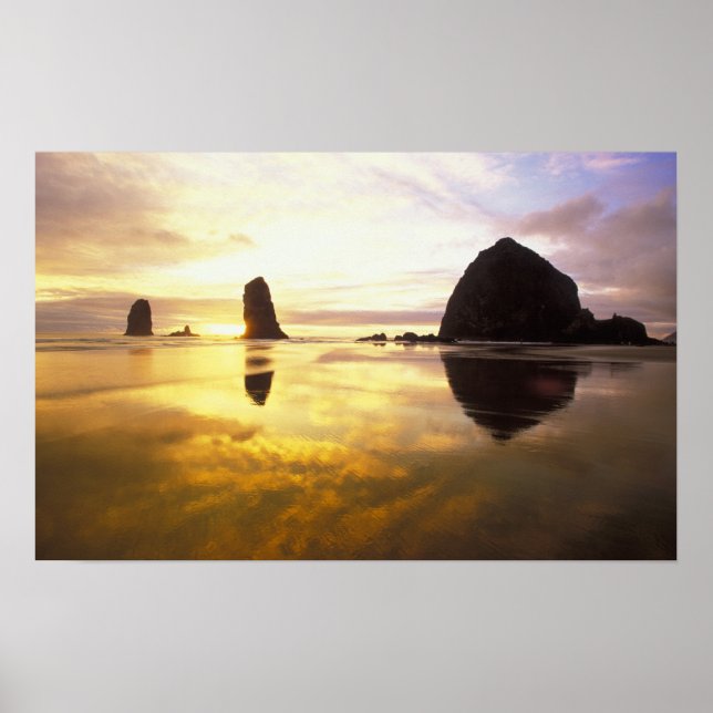 Poster N.A., USA, Oregon, Cannon Beach Sunset avec (Devant)
