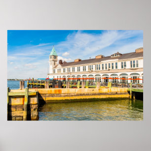 Poster NEW YORK, USA - SEP 22, 2015 : New York peer on t