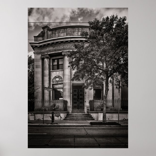 Poster No 744 Queen St E 2 (Devant)