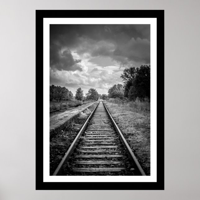 Poster noir et blanc sur la voie ferrée (Devant)