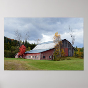 Poster Nuages de tempête sur la grange du Vermont
