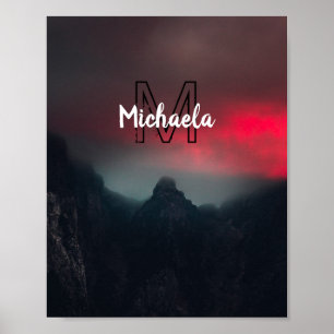 Poster Nuages enflammés, brouillard et monogramme de mont